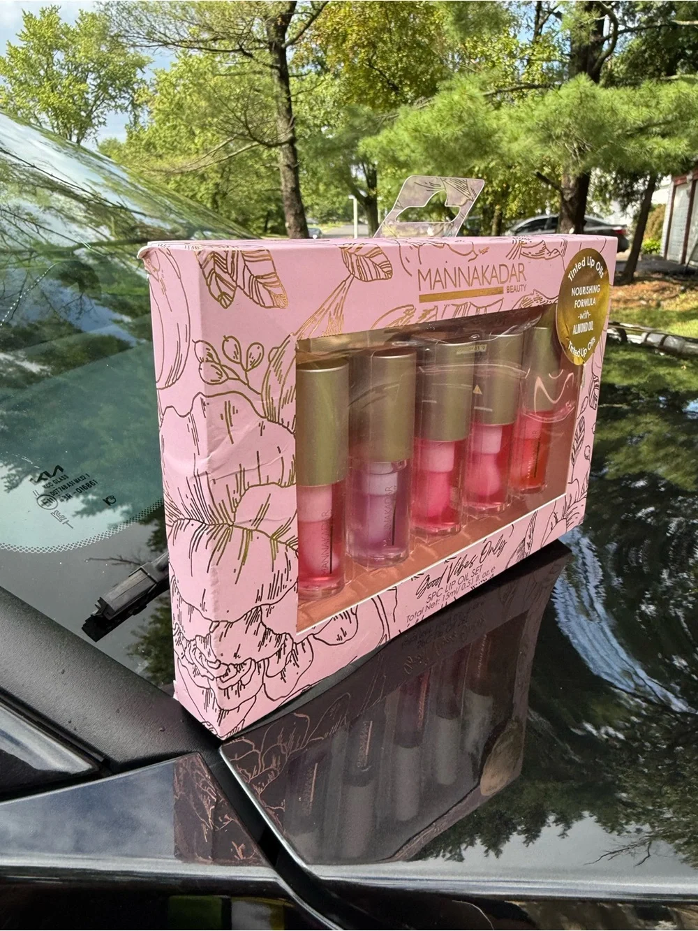 Manna Kadar five tinted